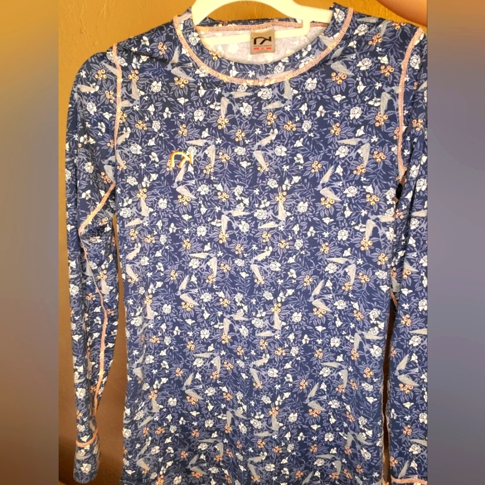 KariTraa long sleeve athletic top